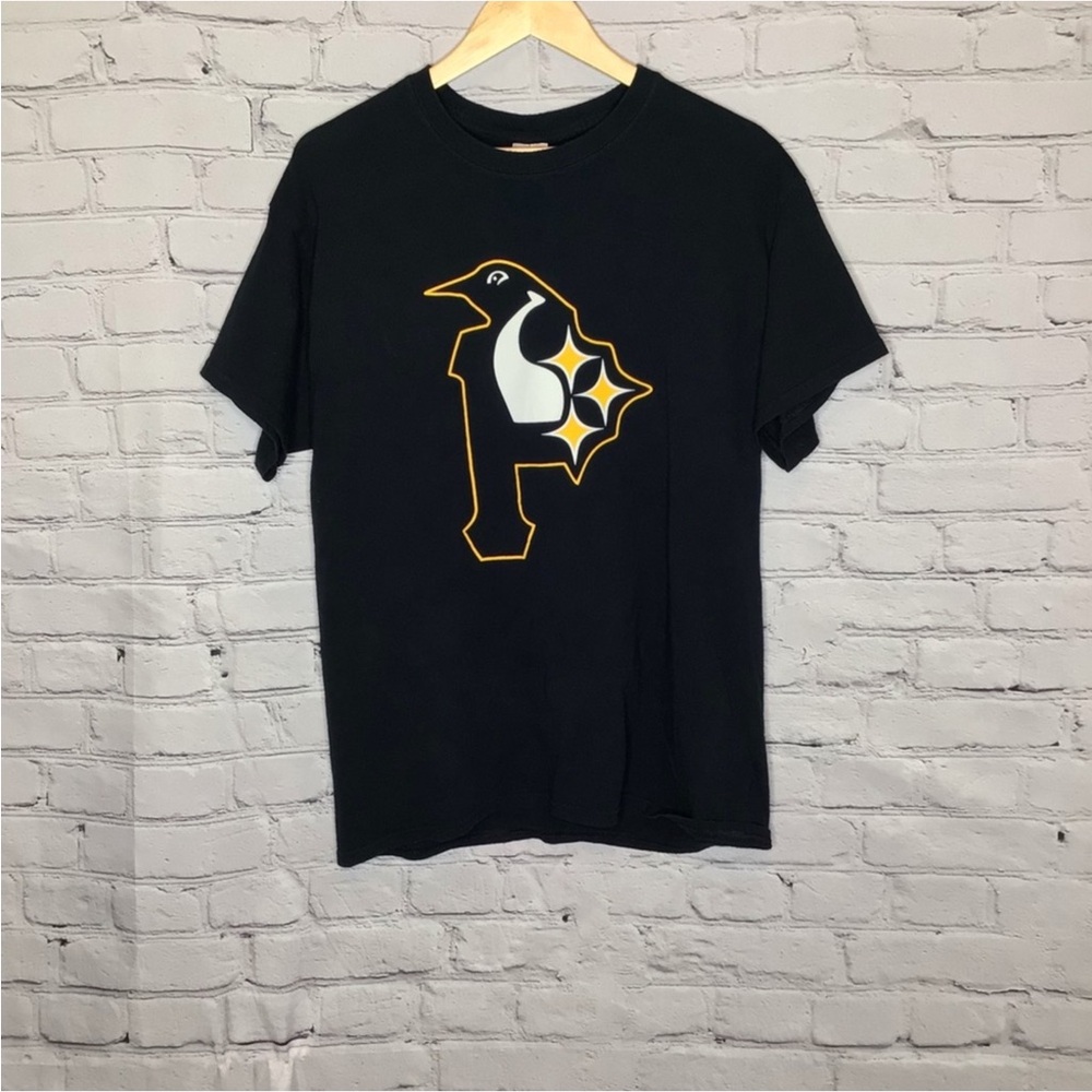 Gildan Pittsburgh 3 in 1 Sports Logo Black Short Sleeve T-Shirt Large